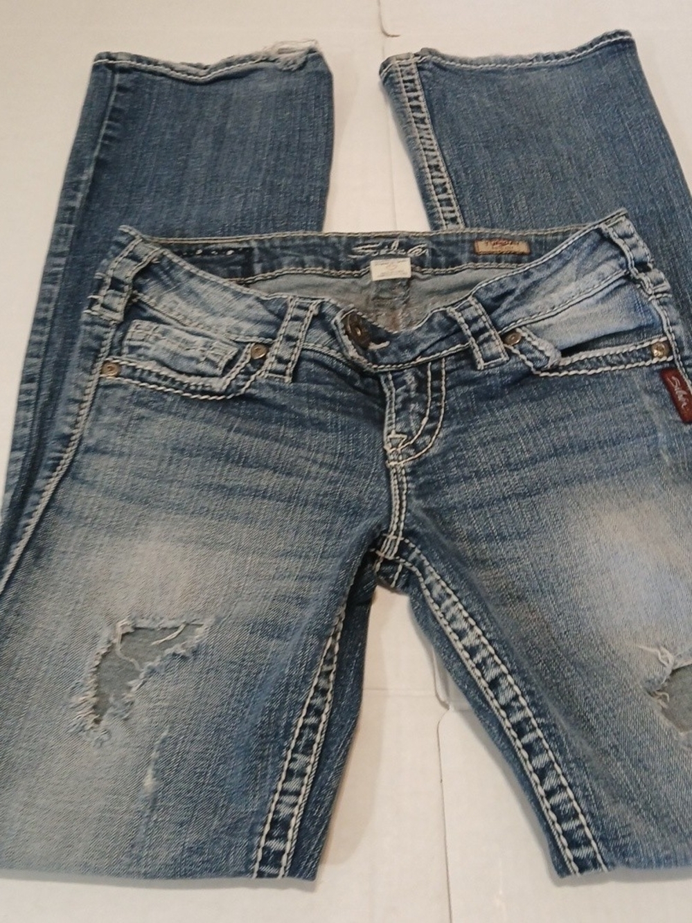 Silver Jeans Co. Tuesday Mid-Rise Slim Bootcut Distressed Holes Denim Jean 26 32